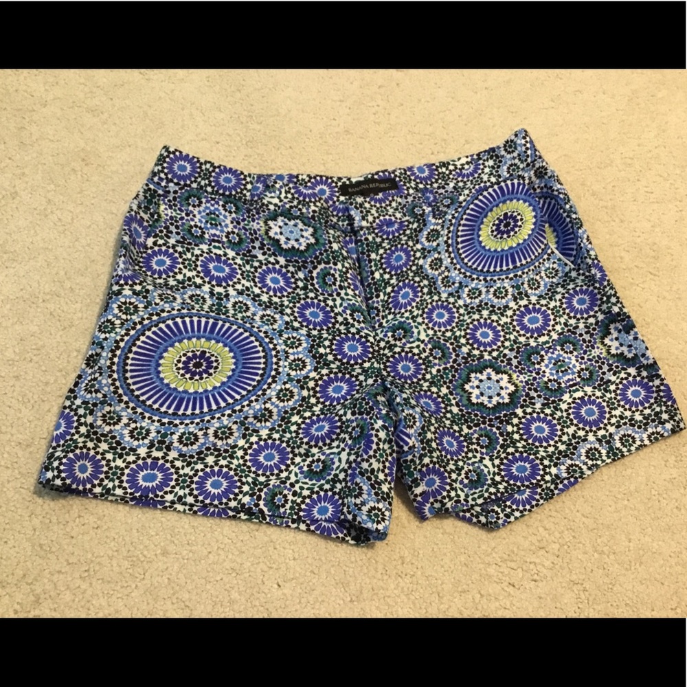 Banana republic women’s shorts size 2